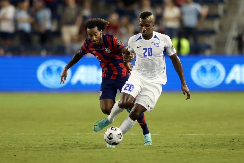 九游网页版-包含杯赛巅峰对决！江南独角兽队火力全开滇池鲨队队，斯诺克赛场再起波澜；目标直指冠军的词条